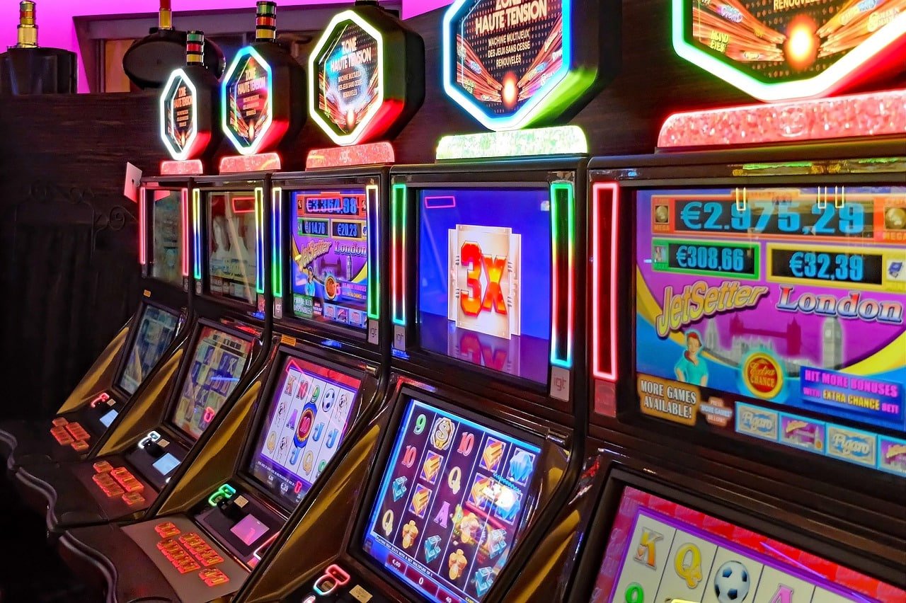 Live casino dealer tables and card games available on 55bmw app